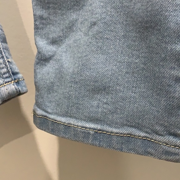 Light Skinny Jeans - Picture 5 of 10